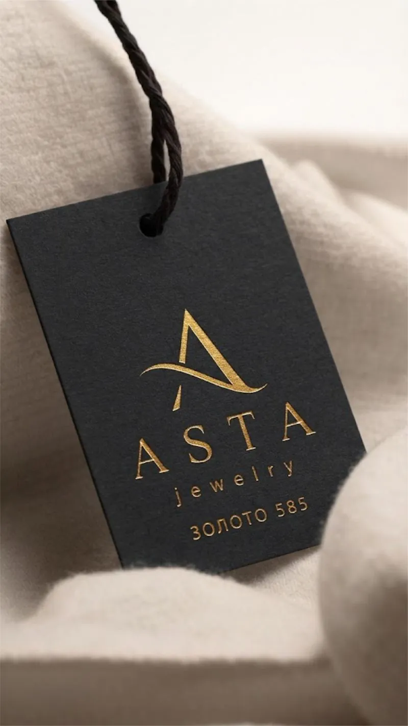 Чорна бірка ASTA jewelry з золотою фольгою